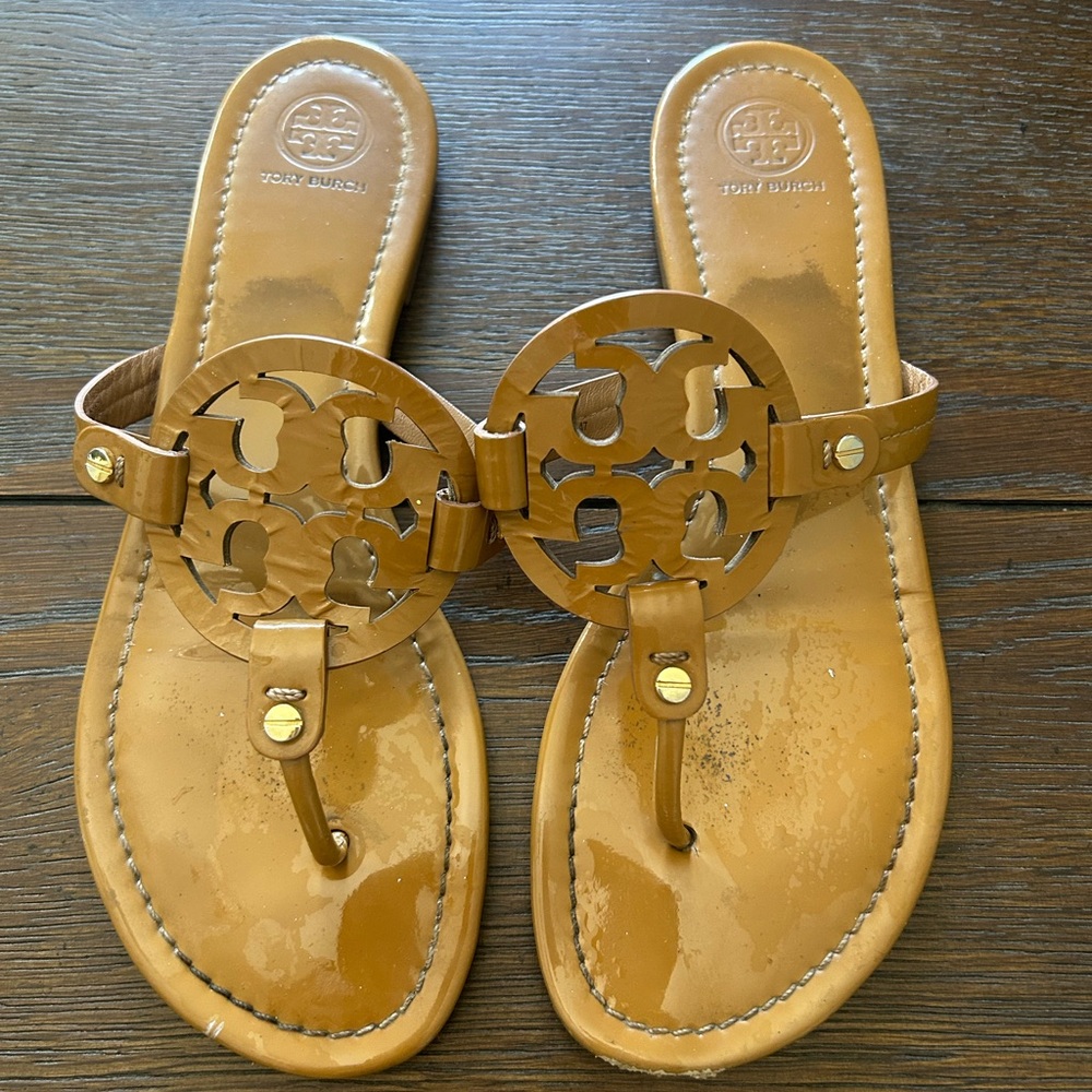 Tory Burch Tan Miller Patent Leather Sandals sz 10